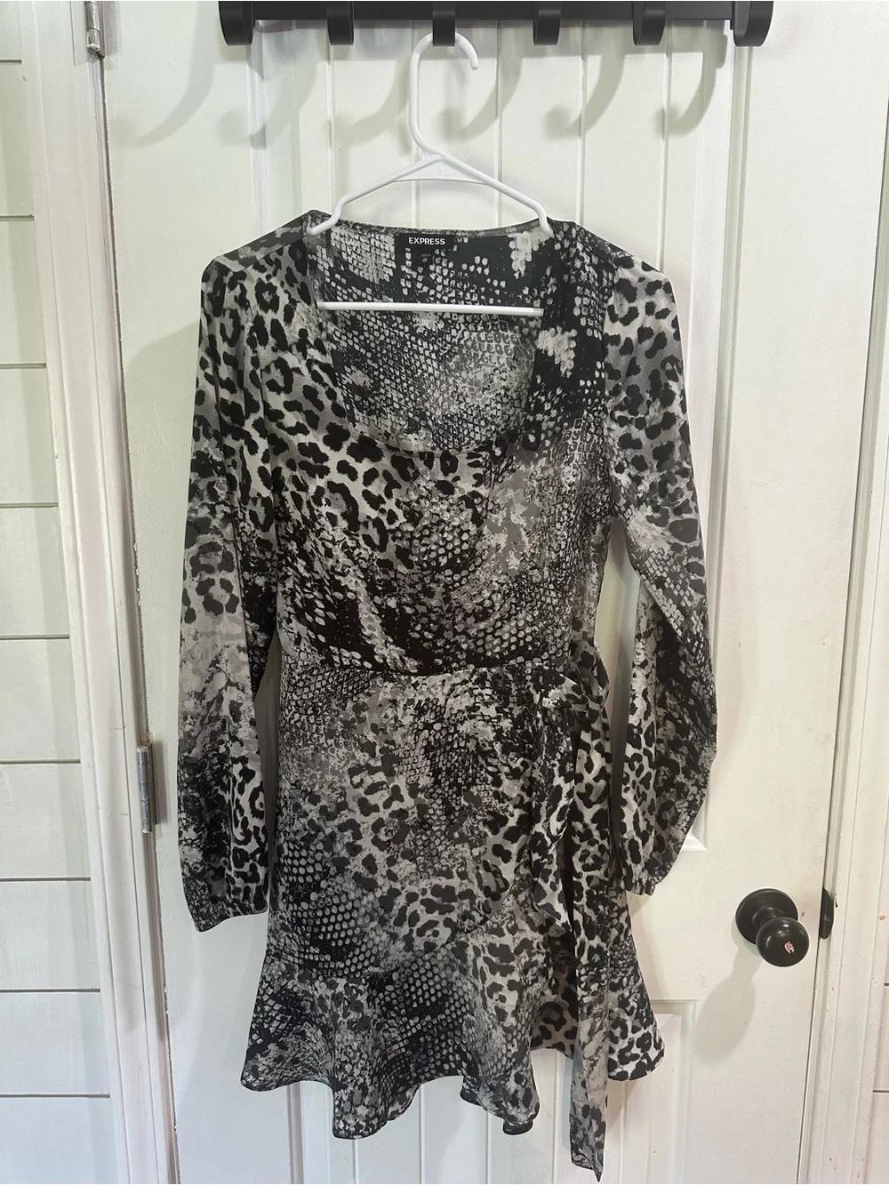 Express Women’s Mixed Animal Print Long Sleeve Tie-Waist Mini Dress satin